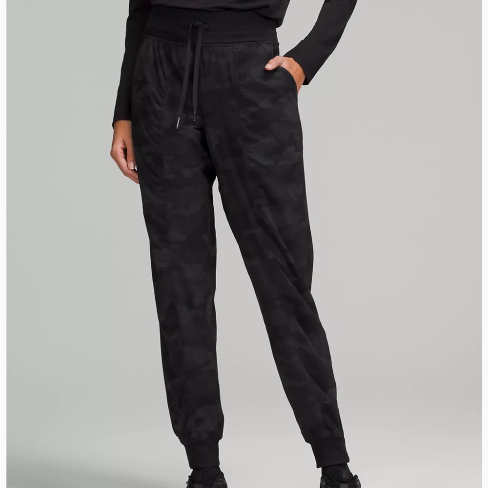 NWOT Dance Studio Mid-Rise Jogger Camo